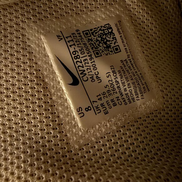 Nike Shoes - White - Picture 4 of 4